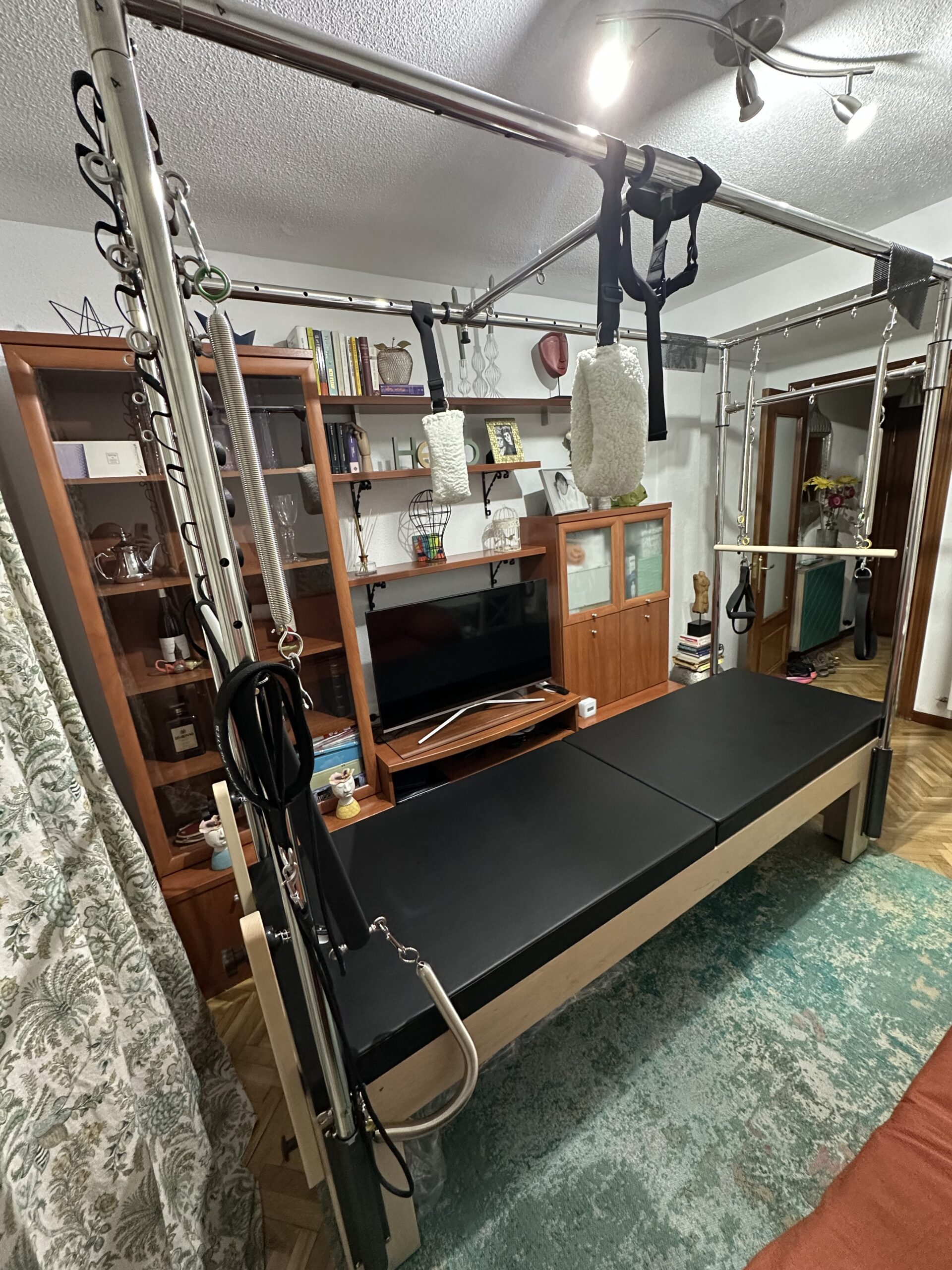 Se vende Cadillac- reformer 2 en 1 marca Elina Pilates.