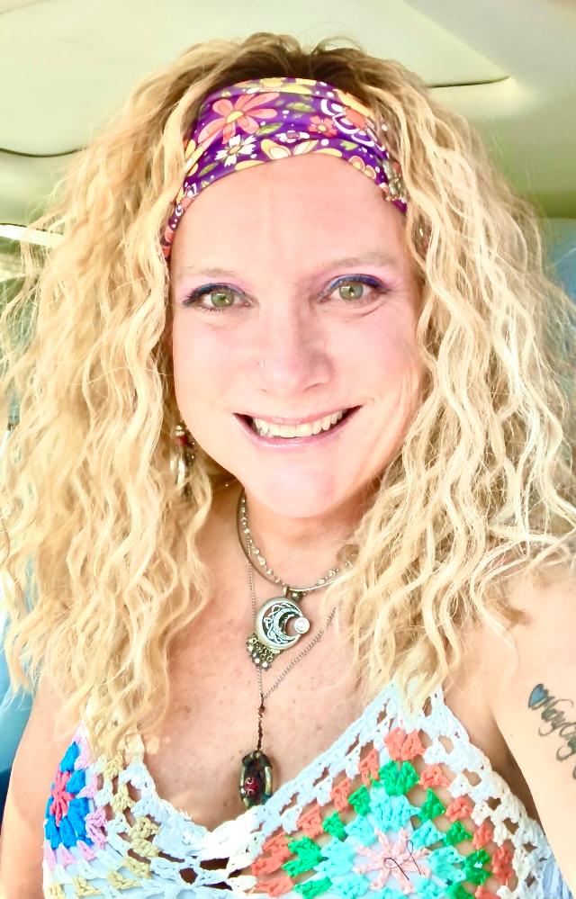 Profile photo of Lisa Halston